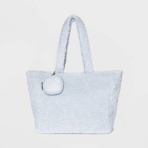 Wild Fable Cozy Carryall Fuzzy Tote Bag NWT 🌈